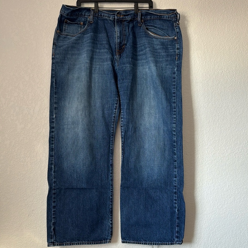 Men’s Old navy famous jeans in great shape